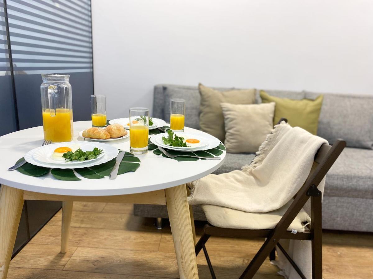 אלמטי Студия В Стиле Loft В Центре Города מראה חיצוני תמונה