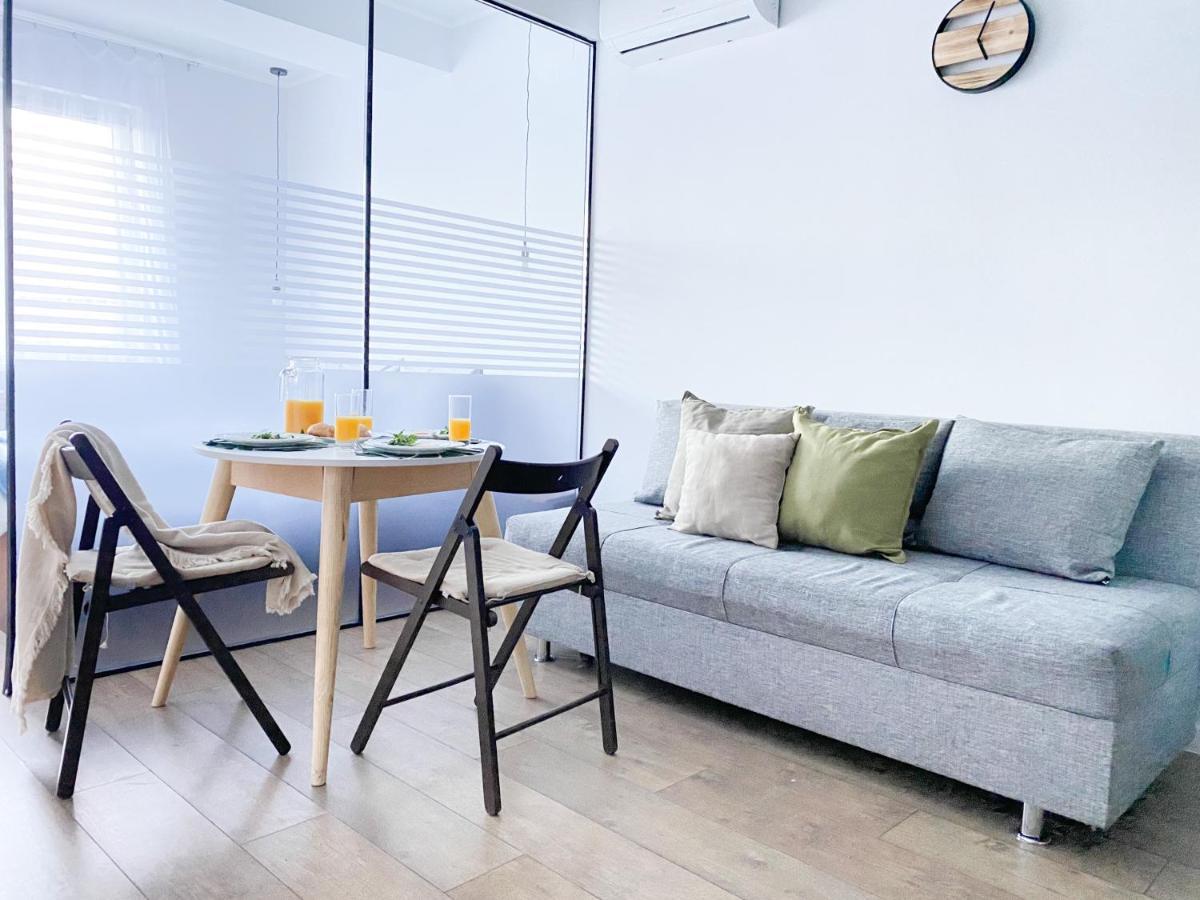 אלמטי Студия В Стиле Loft В Центре Города מראה חיצוני תמונה