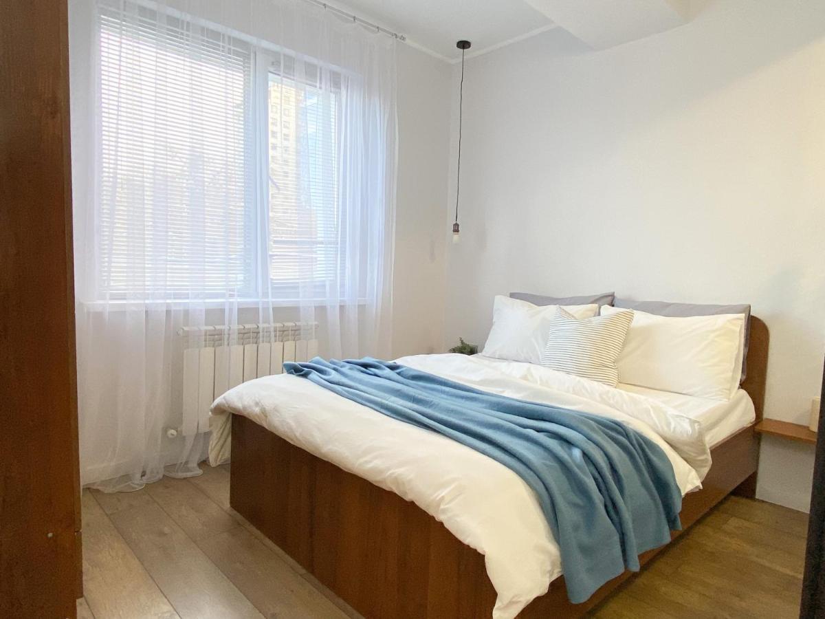 אלמטי Студия В Стиле Loft В Центре Города מראה חיצוני תמונה